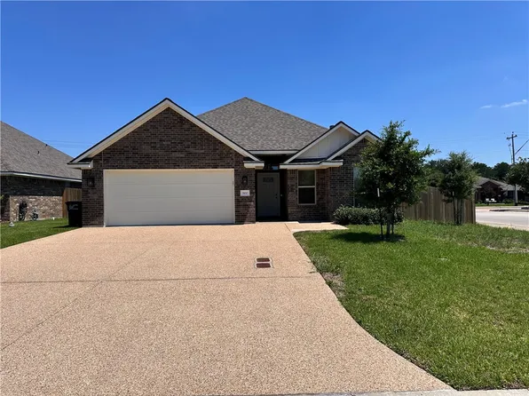 900 Dove Chase Ln, College Station, TX 77845