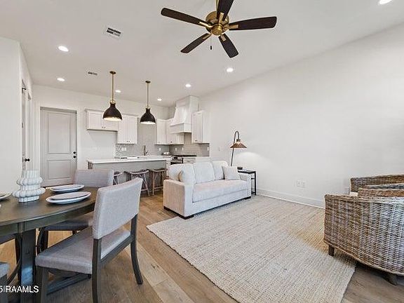 5th image of 315 Sandstone Ave #204
