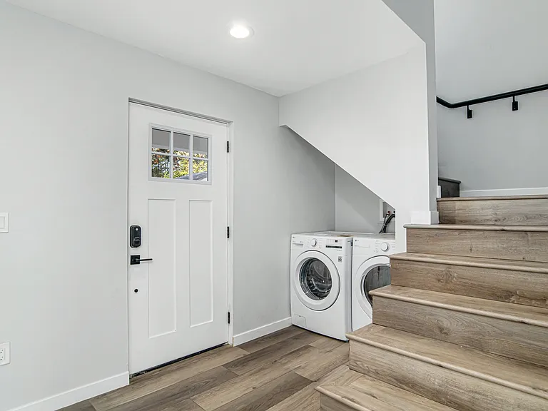 4829A Proctor Rd — Photo 5