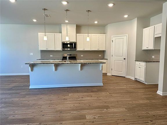 3rd image of 144 Green Love Ln