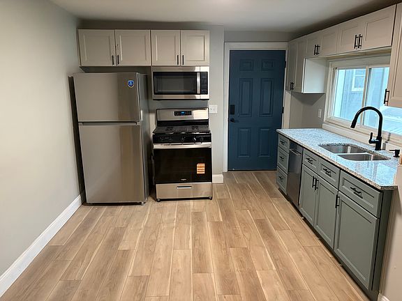 2nd image of 115 S 12th St #2