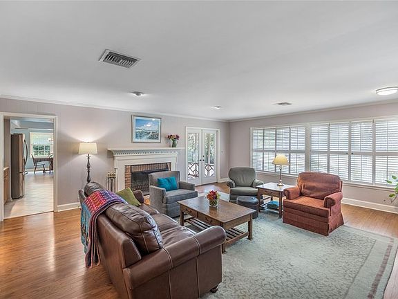 3rd image of 5808 SW 35th Way