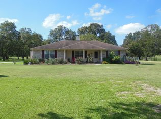 210 Two Mile Ln, Smithville, TX 78957