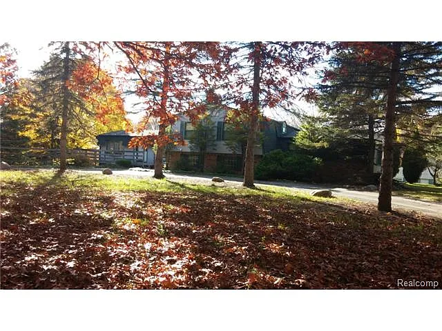 696 S Garner Rd photo 1