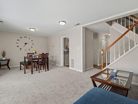 5th image of 1208 Lear Ct