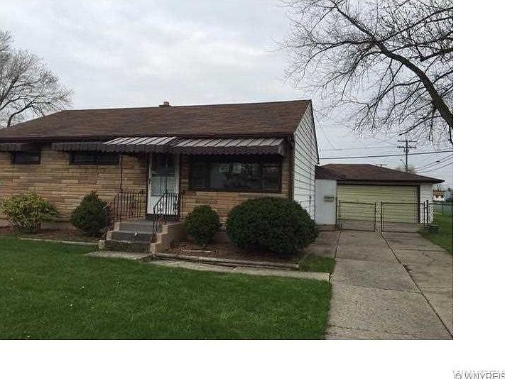1st image of 101 Medina St