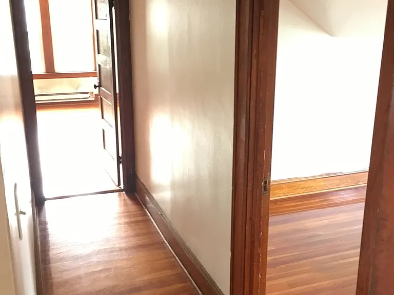 130 Lasalle St — Photo 5