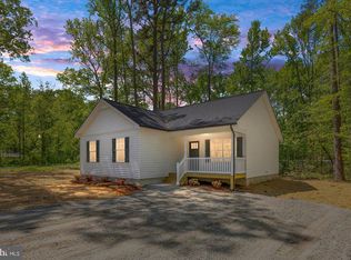 455 Forest Grv, Colonial Beach, VA 22443