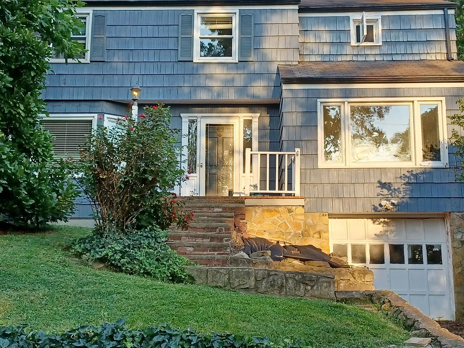 1307 Oakmont Rd — Photo 1