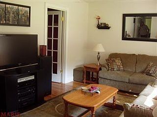 4th image of 30 Sally Dr
