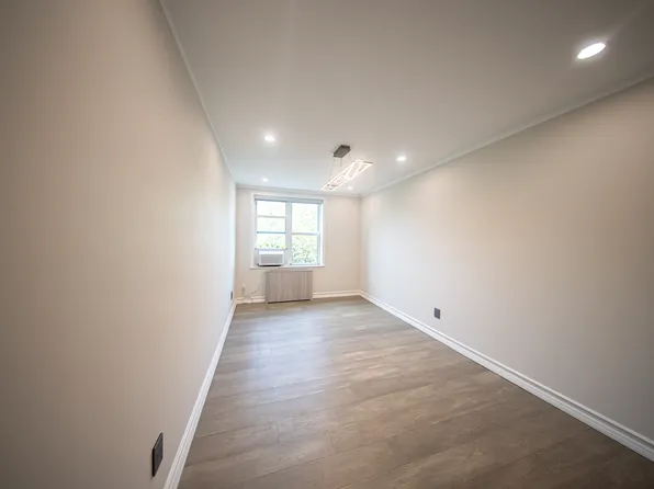 2531 East 7th Street image 18 of 37