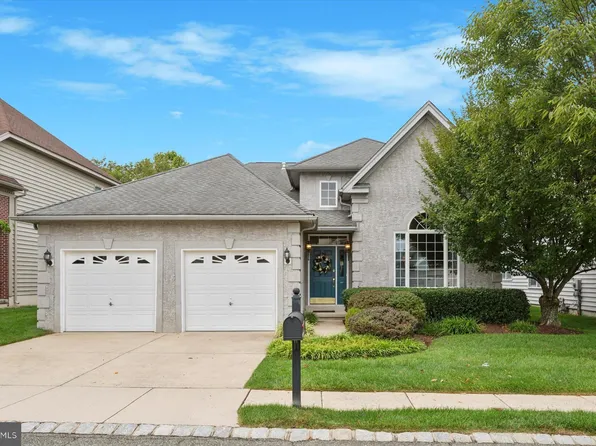 27 Hutton Ln, Garnet Valley, PA 19060