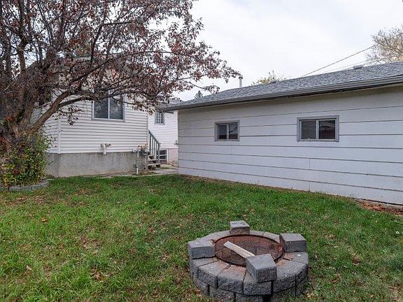 3rd image of 2204 38th St SW