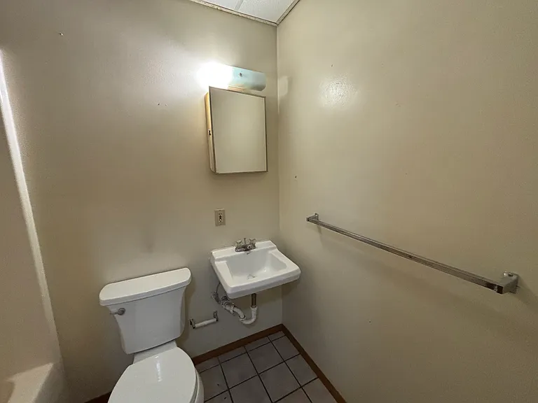 907 E 12th Ave #124 — Photo 9