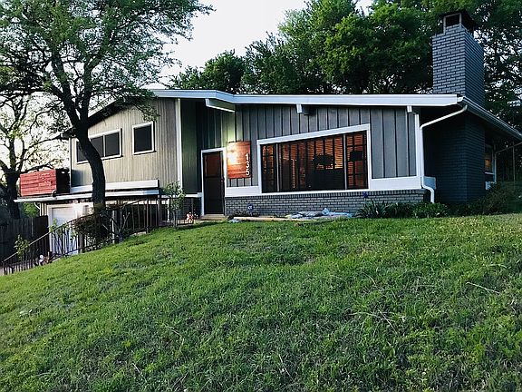 4th image of 135 Loy Dr