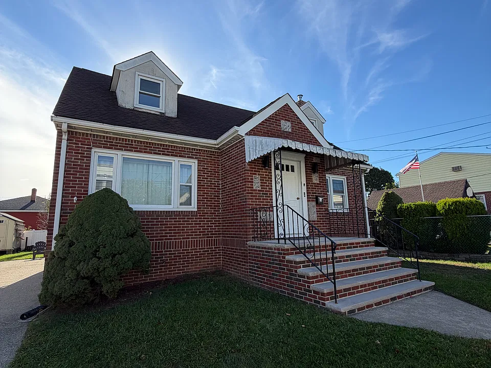 54 Avenue B #2