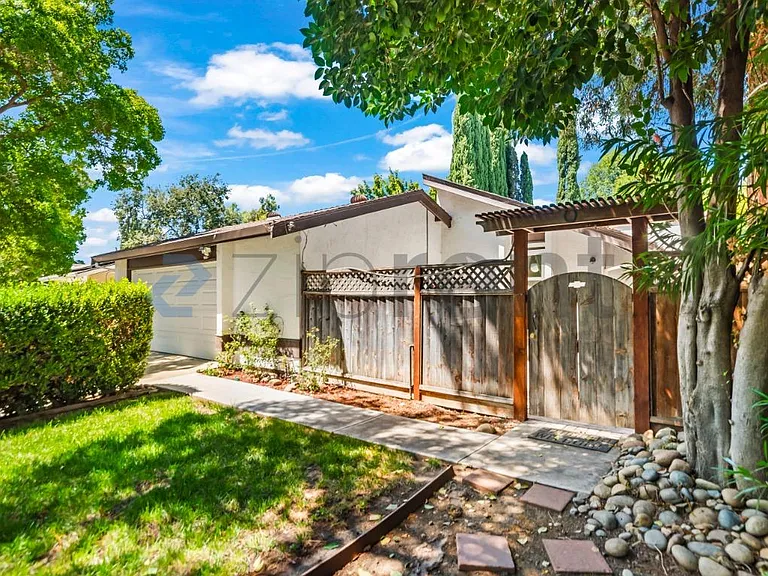 5354 Birch Grove Dr — Photo 2