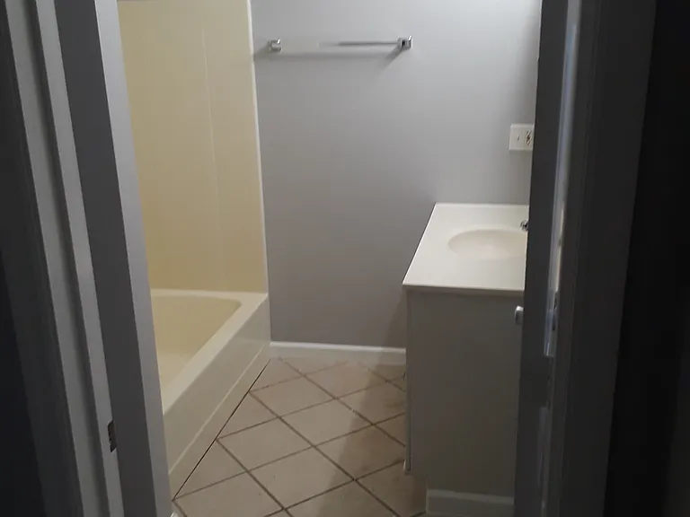 613 Shepard Ave — Photo 7