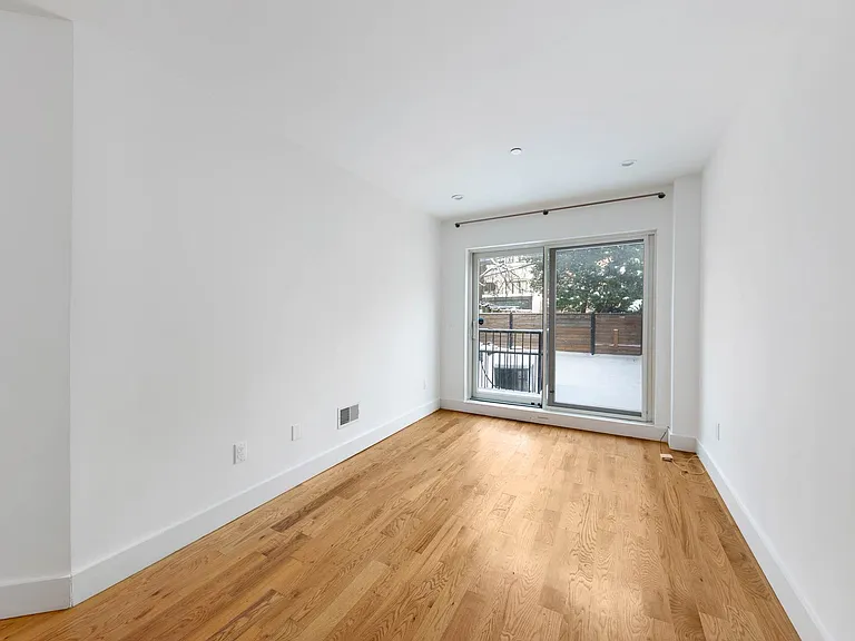 157 Lexington Ave #1 — Photo 14