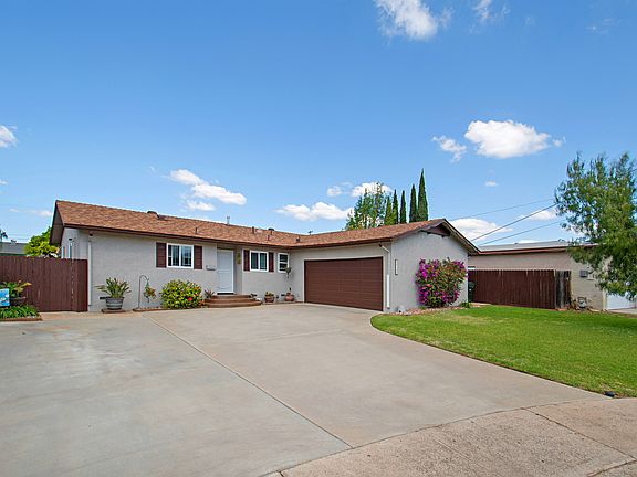 3rd image of 2108 Montemar Ave