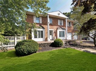 601 Hawkins Rd, Selden, NY 11784