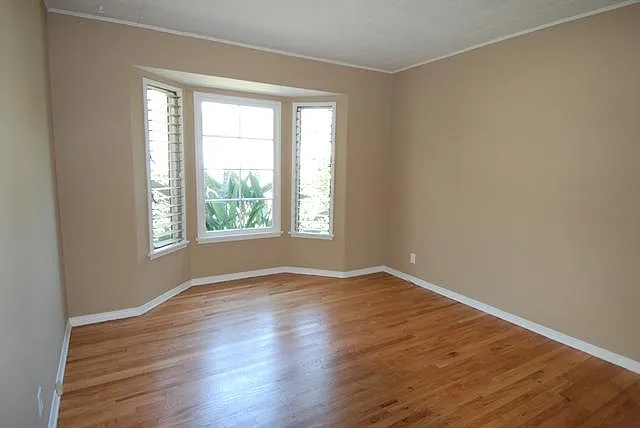 1267 Devon Ave — Photo 5