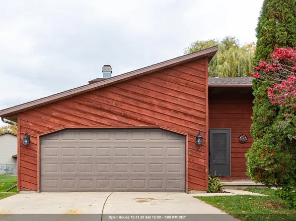 2982 Caravan Ct, Green Bay, WI 54313