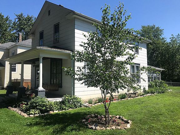 2nd image of 424 N Holcombe Ave