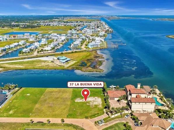 37 La Buena Vida Dr, Aransas Pass, TX 78336