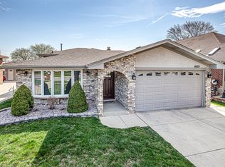 8609 S 78th Ave, Bridgeview, IL 60455