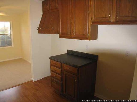 3rd image of 4608 N London Dr