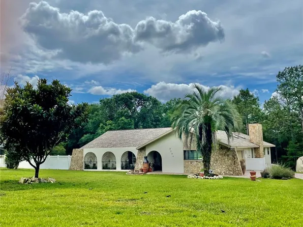 2734 W Sunrise St, Lecanto, FL 34461