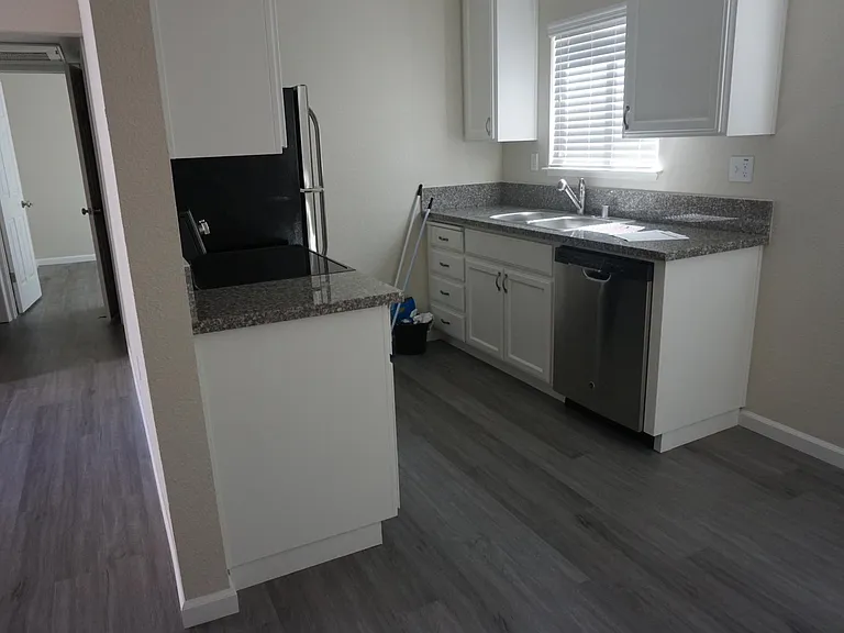 3435 Pacific Ave #4 — Photo 8