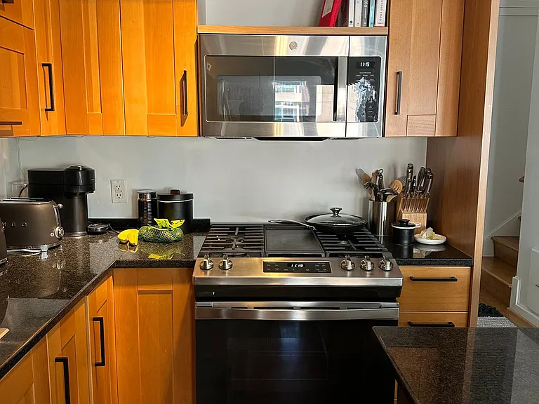 1390 V St NW #503 — Photo 12