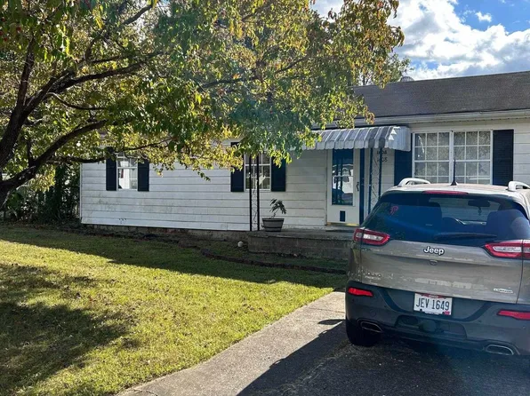 1608 Birch St, Flatwoods, KY 41139