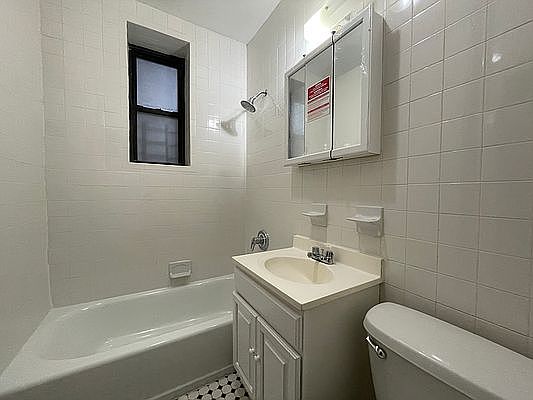 4th image of 1906 Ocean Ave #F7