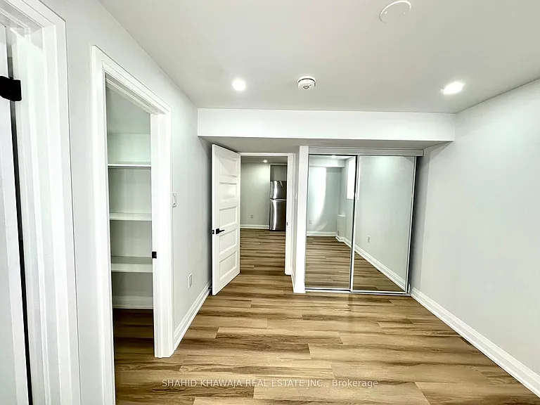 470 Violet Gate #LOWER — Photo 11