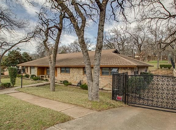 2nd image of 5825 Monterrey Dr
