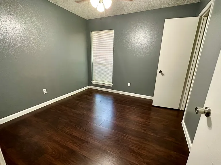 1809 Cousins Ct #2 — Photo 2