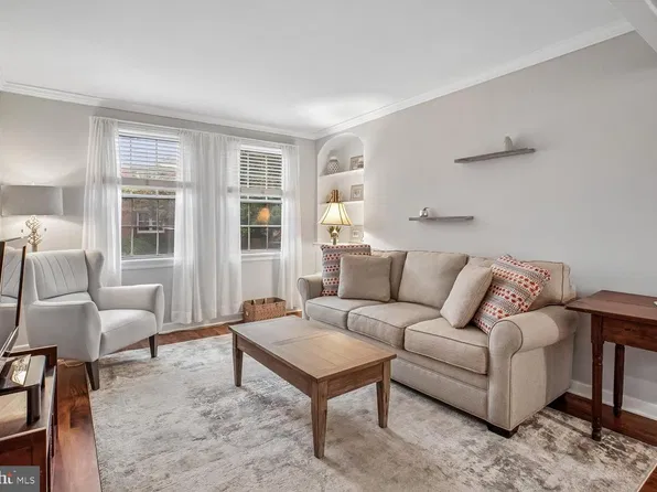 6626 E Wakefield Dr APT A1, Alexandria, VA 22307