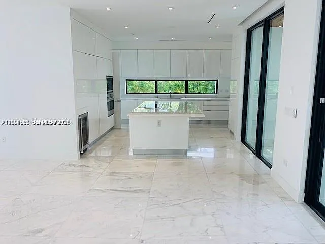 785 Harbor Dr — Photo 17
