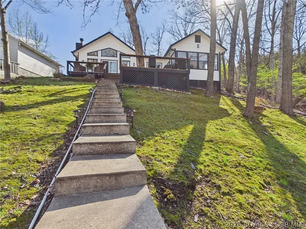 33433 Englewood Rd, Sunrise Beach, MO 65079