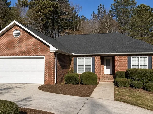 825 Saint Ives Lane, Athens, GA 30606