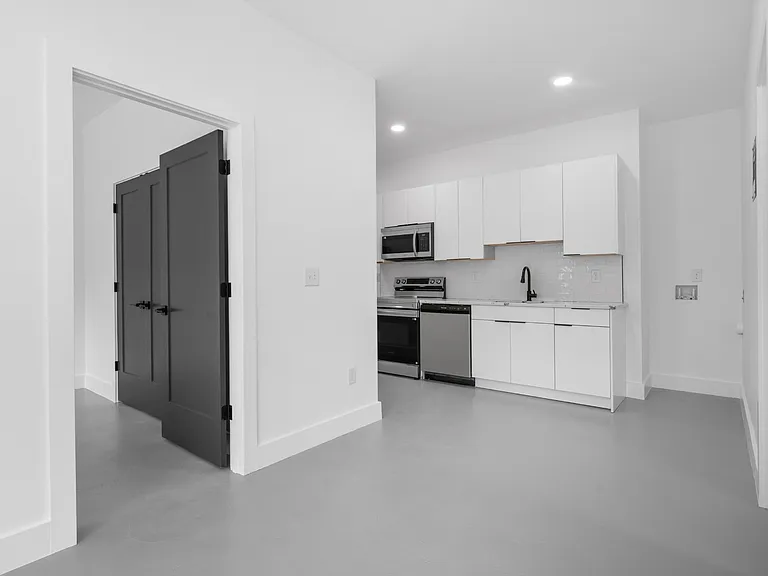 1005 Glenview Dr — Photo 36