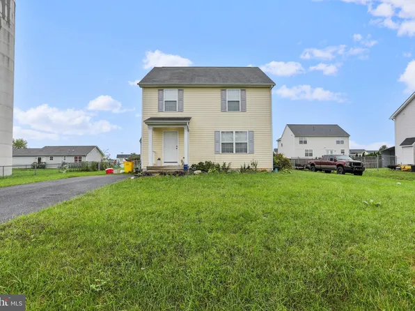 242 Huttons Vireo Dr, Martinsburg, WV 25405