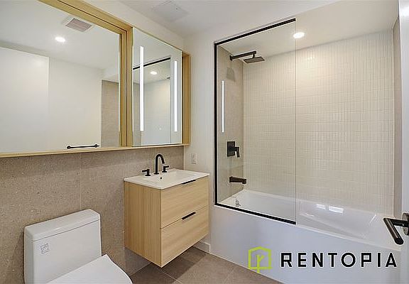 5th image of 1010 Pacific St #623