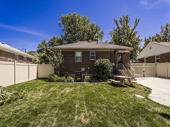 3rd image of 2206 Texas Stree