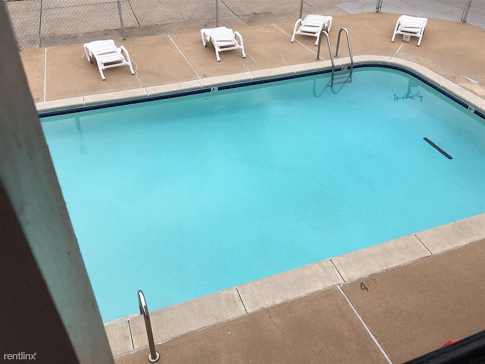 One of the two Pools, located at Malibu and Malibu South