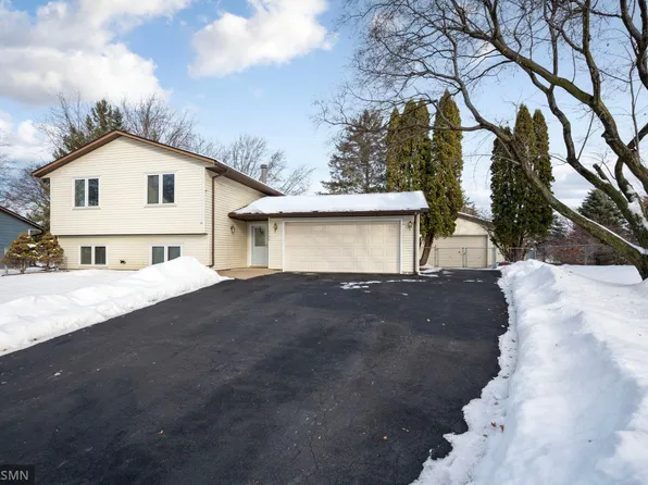 15740 Harmony Way, Apple Valley, MN 55124