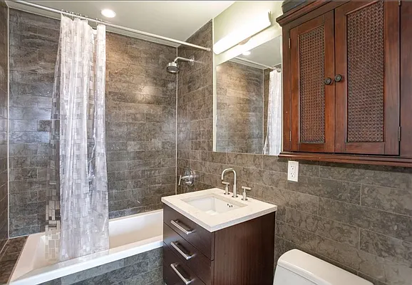 Sold by E Realty International Corp | media 19